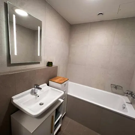 דירה Metropolis Executive 24-7 Check In